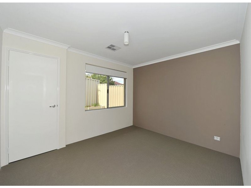 5A Nutans Court, Halls Head WA 6210