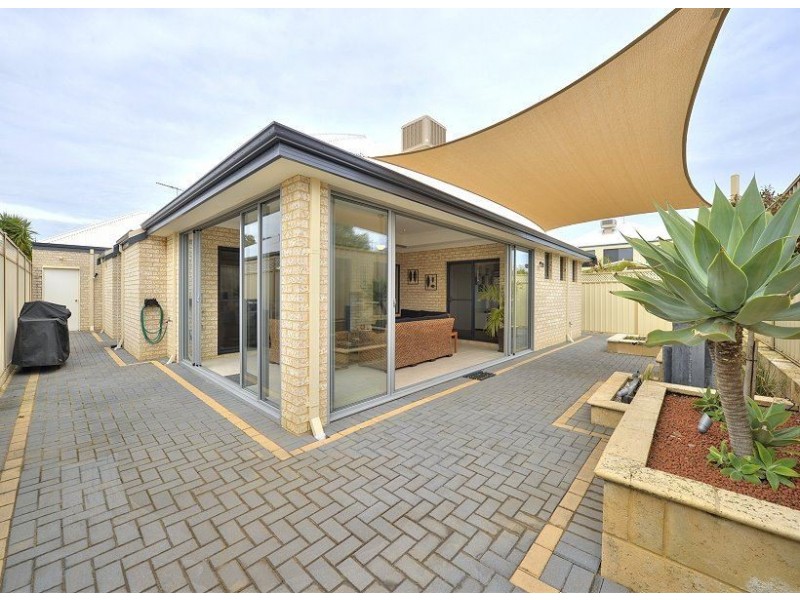16 Shelduck Way, Dudley Park WA 6210