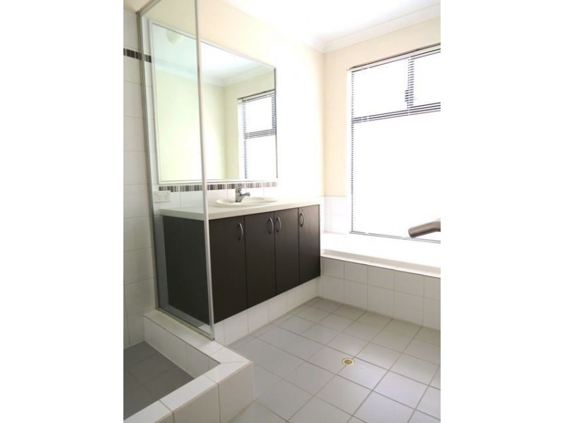 6 Spencer Lane, Meadow Springs WA 6210