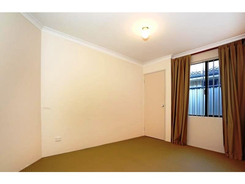 6 Spencer Lane, Meadow Springs WA 6210