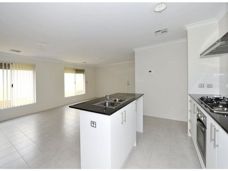 69 Malata Ridge, Lakelands WA 6180