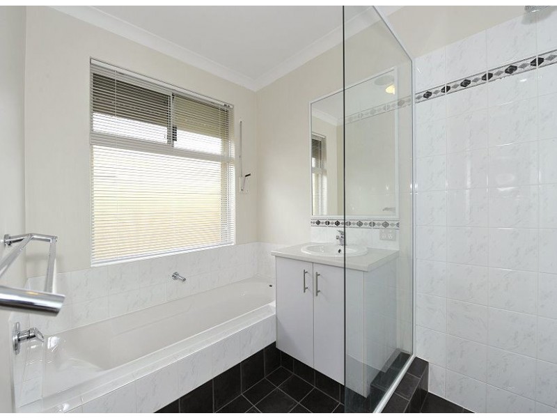 69 Malata Ridge, Lakelands WA 6180