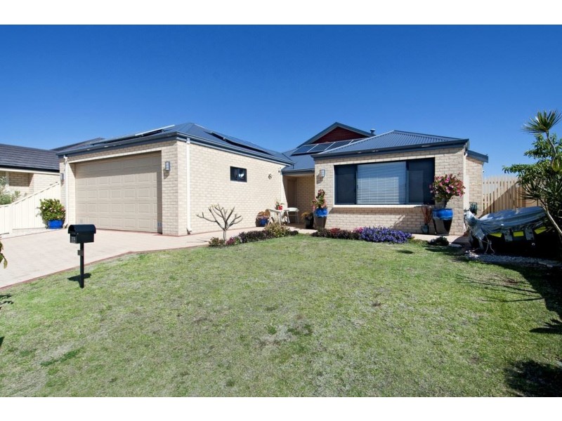 25 Banksiadale Gate, Lakelands WA 6180