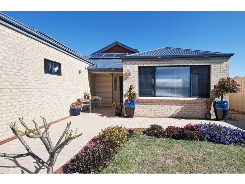 25 Banksiadale Gate, Lakelands WA 6180