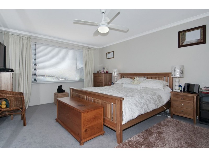 25 Banksiadale Gate, Lakelands WA 6180