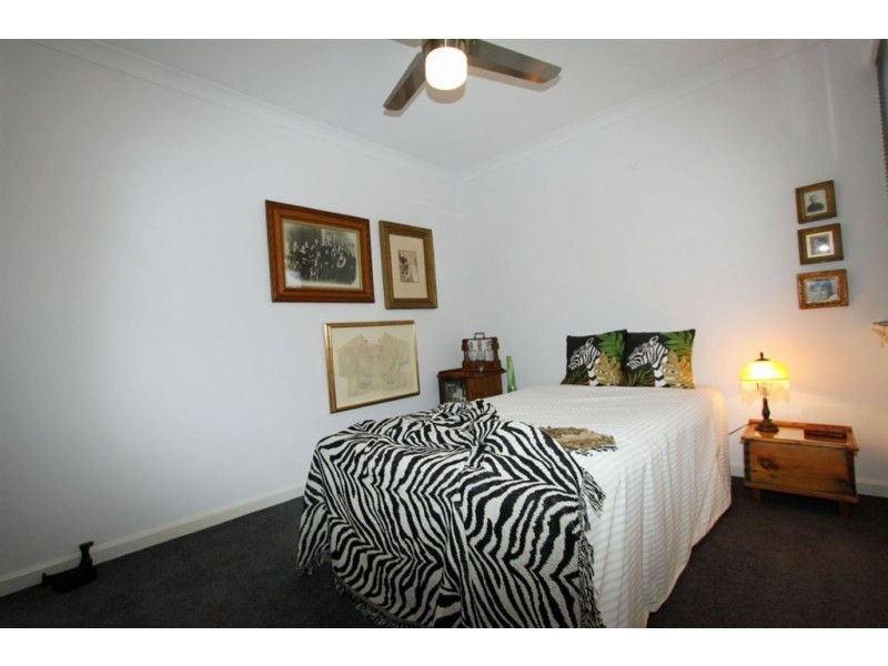 4/44 Oaklands Avenue, Halls Head WA 6210