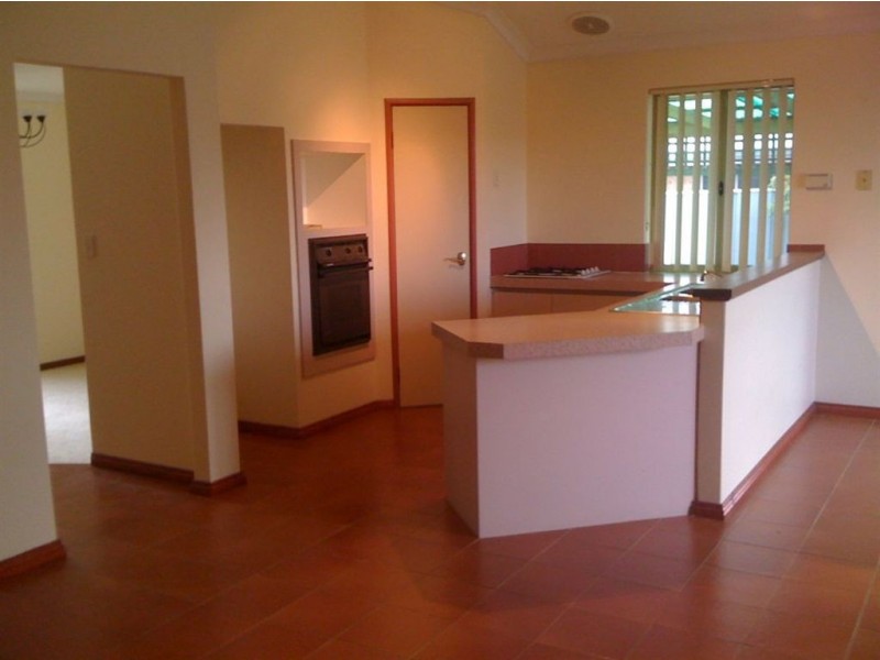 13 Firestone Place, Meadow Springs WA 6210