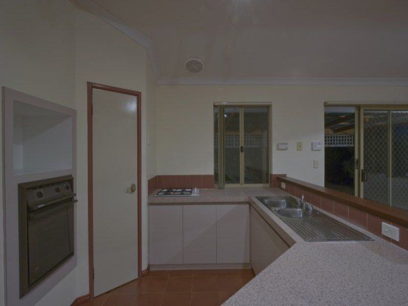 13 Firestone Place, Meadow Springs WA 6210