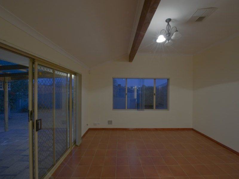 13 Firestone Place, Meadow Springs WA 6210