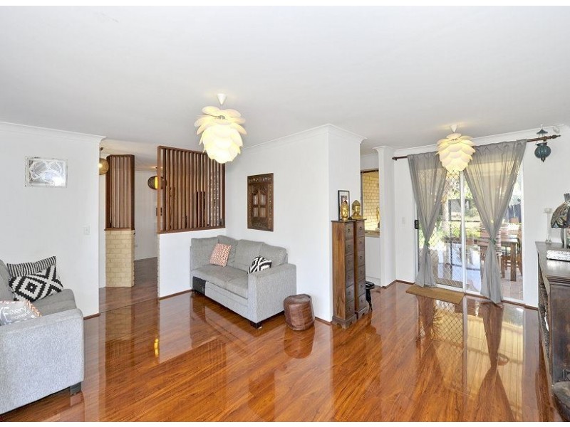 10 Hanson Way, Dudley Park WA 6210