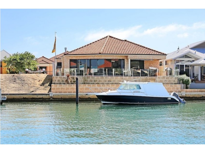 28 Aztec Island Retreat, Halls Head WA 6210