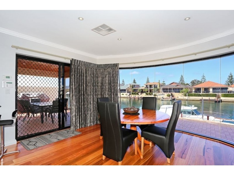 28 Aztec Island Retreat, Halls Head WA 6210