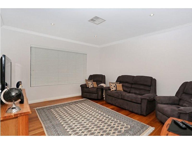 28 Aztec Island Retreat, Halls Head WA 6210