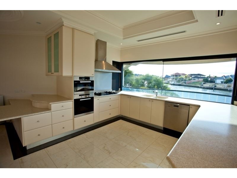 51 Aztec Island Retreat, Halls Head WA 6210