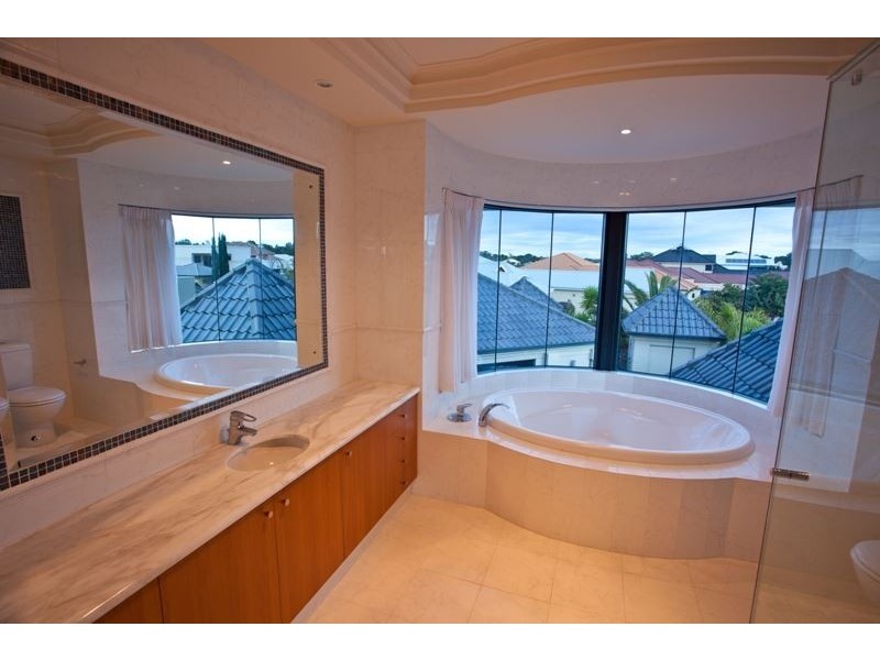 51 Aztec Island Retreat, Halls Head WA 6210