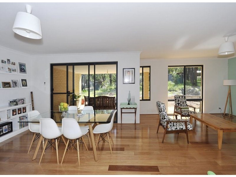 1 Williams Place, Waroona WA 6215