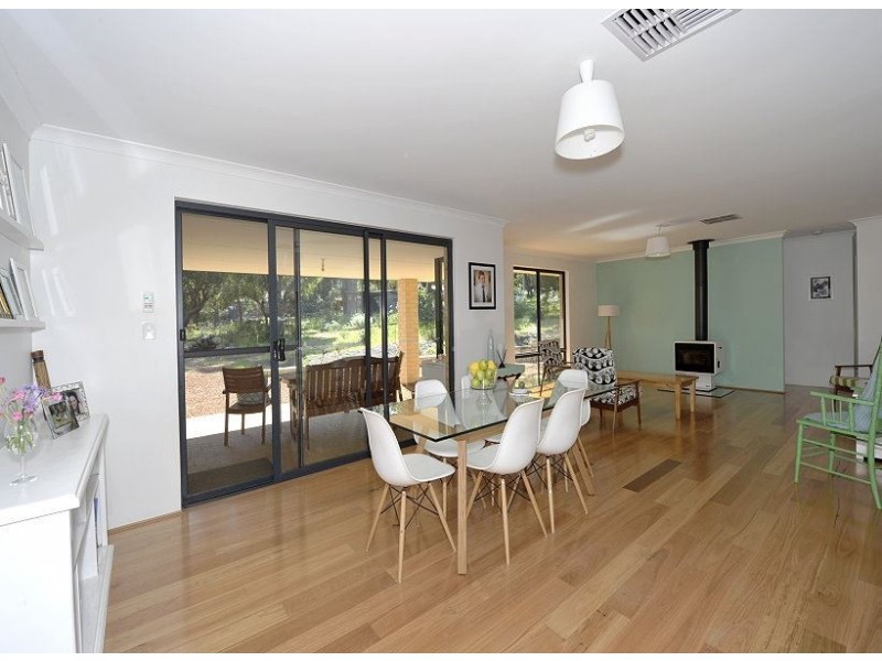 1 Williams Place, Waroona WA 6215