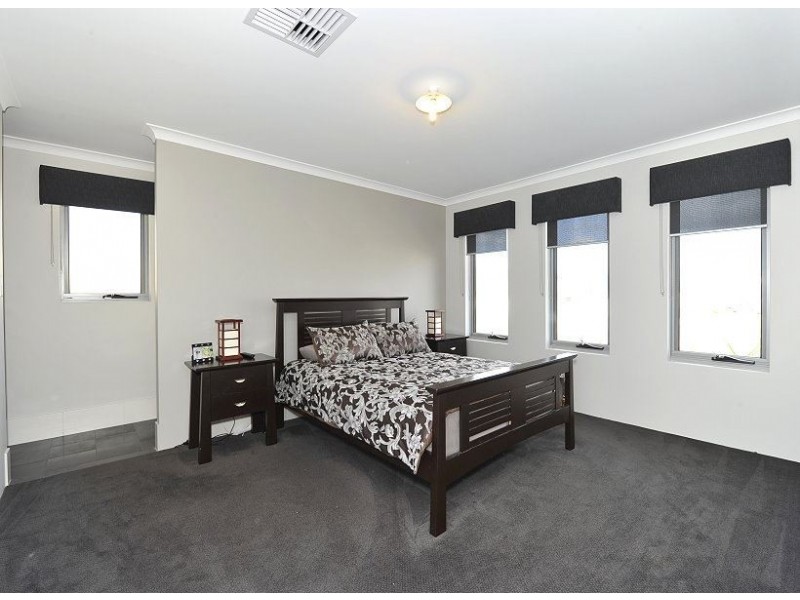 19 Chieftain Pass, Madora Bay WA 6210