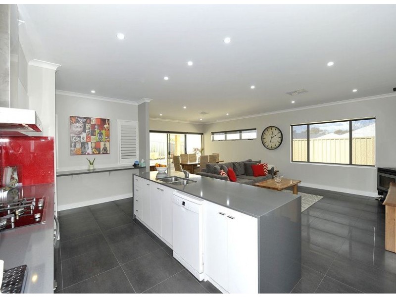 19 Chieftain Pass, Madora Bay WA 6210