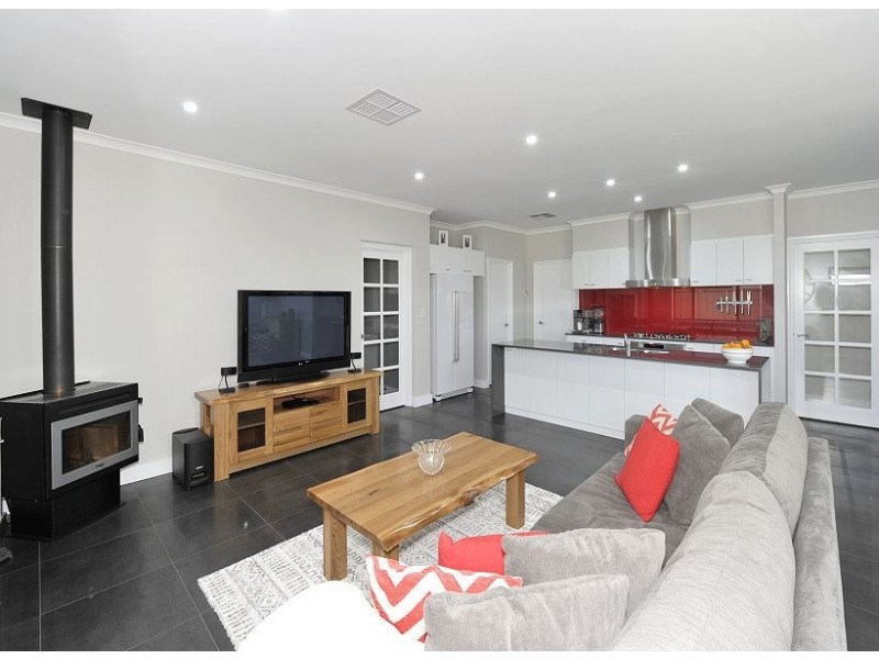 19 Chieftain Pass, Madora Bay WA 6210