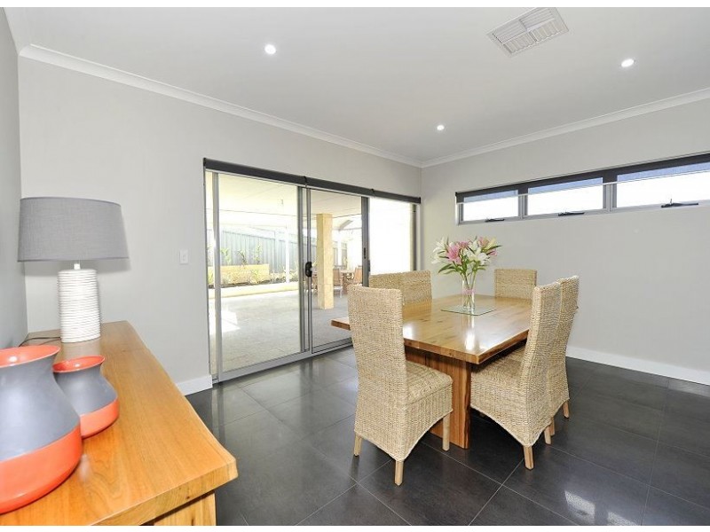 19 Chieftain Pass, Madora Bay WA 6210