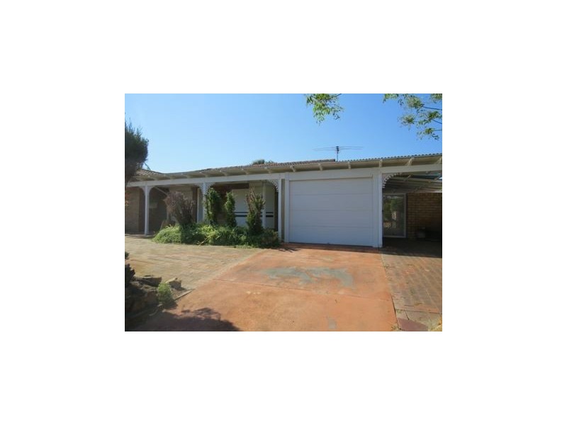 32 Peelwood parade, Halls Head WA 6210