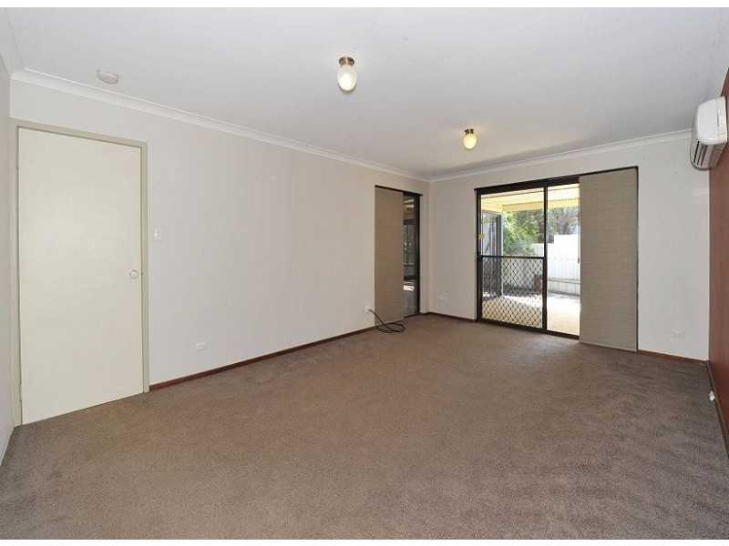 10 Petrel Close, Halls Head WA 6210