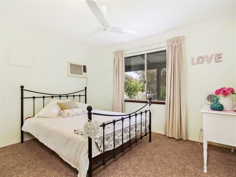 35 Gladstone Street, Cookernup WA 6220