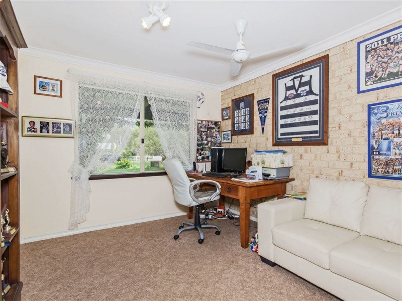 35 Gladstone Street, Cookernup WA 6220