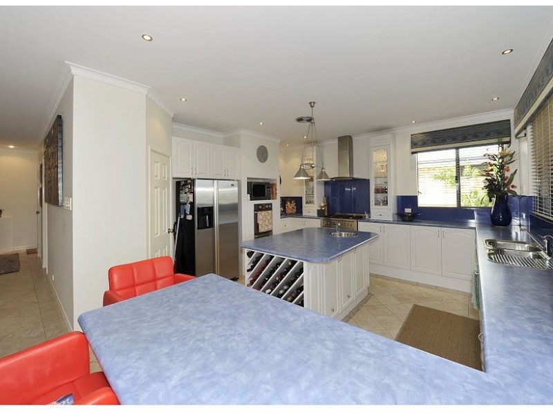 22 Carnarvon Way, Erskine WA 6210