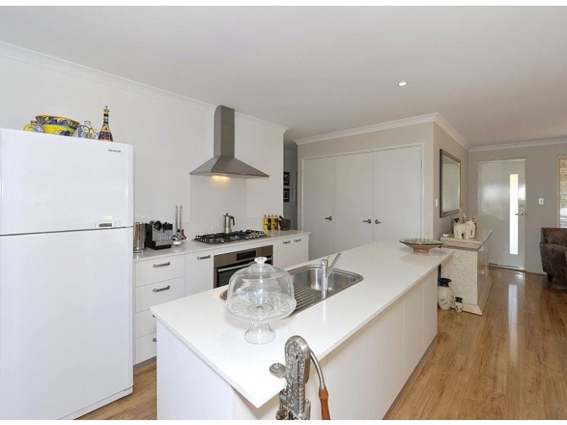 11 Wildwood Hill, Dawesville WA 6211