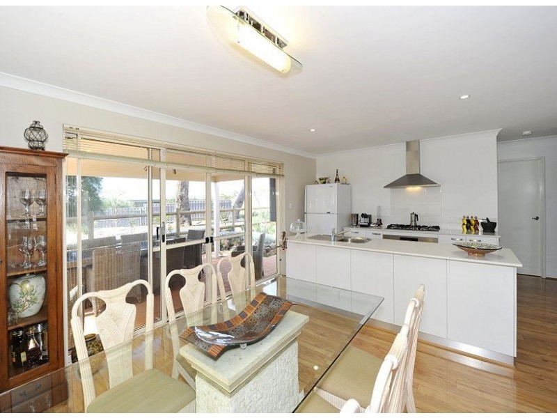 11 Wildwood Hill, Dawesville WA 6211