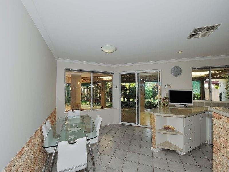 25 Success Street, Madora Bay WA 6210