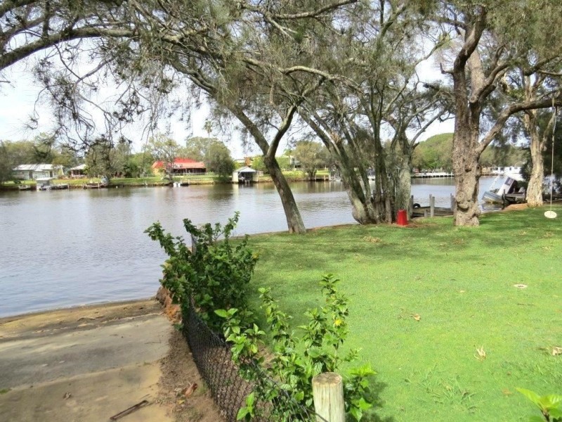 52 Culeenup Road, North Yunderup WA 6208