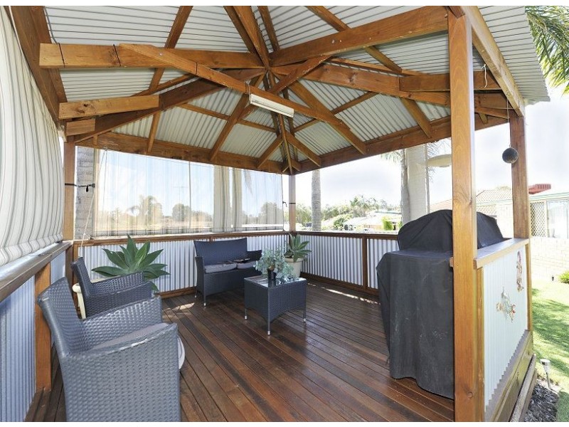 44 Casuarina Drive, Halls Head WA 6210