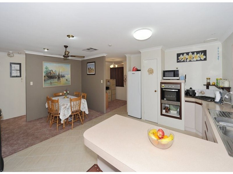 44 Casuarina Drive, Halls Head WA 6210