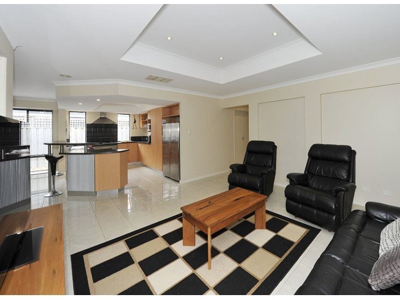 47 Pebble Beach Boulevard, Meadow Springs WA 6210