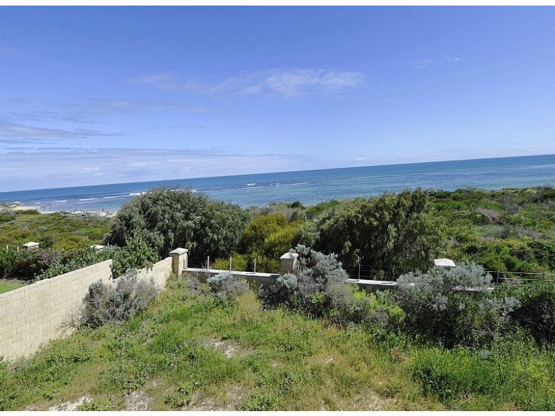 15 Beachview Court, Wannanup WA 6210