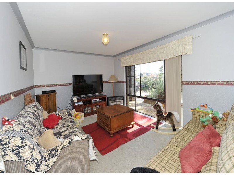 22 Bentley Street, Singleton WA 6175