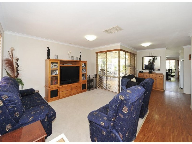 53 Blackwood Parade, Dudley Park WA 6210