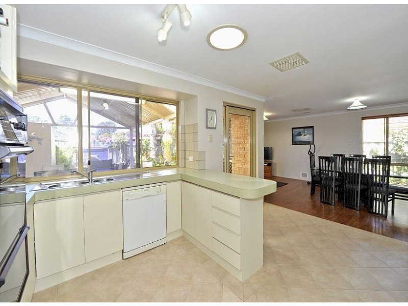 53 Blackwood Parade, Dudley Park WA 6210