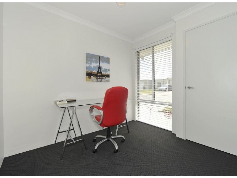 1 Butcherbird Loop, Erskine WA 6210