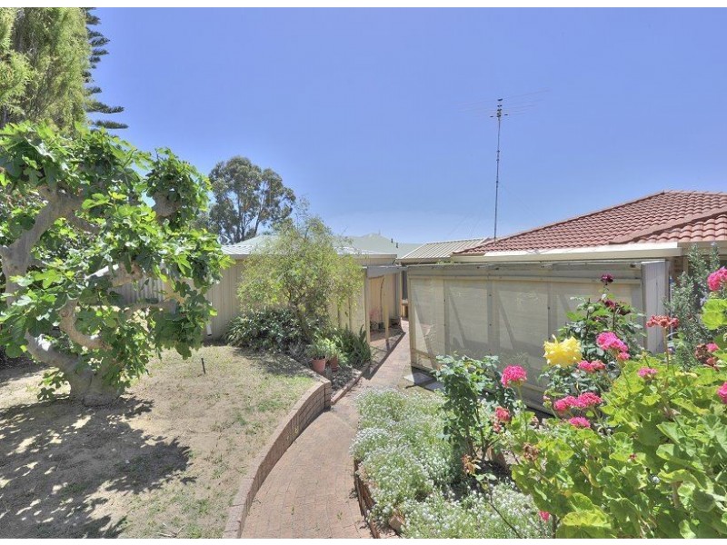 89 Portmarnock Circle, Halls Head WA 6210