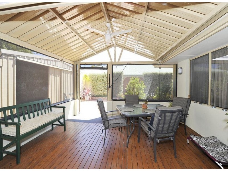 89 Portmarnock Circle, Halls Head WA 6210