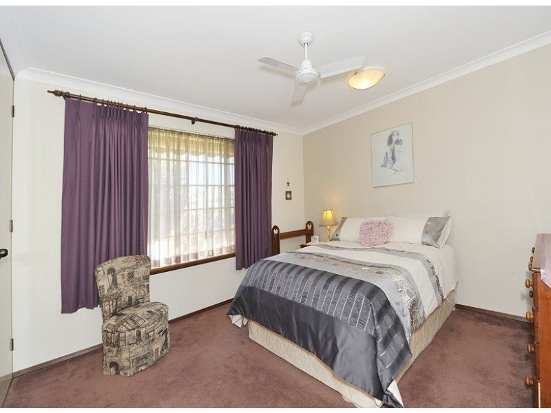 89 Portmarnock Circle, Halls Head WA 6210