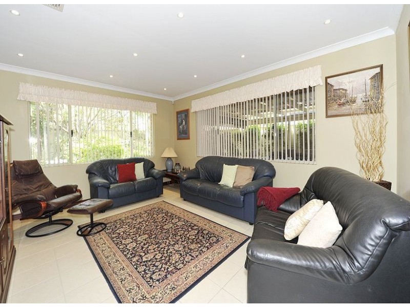 20 Brouwer Trail, Dudley Park WA 6210