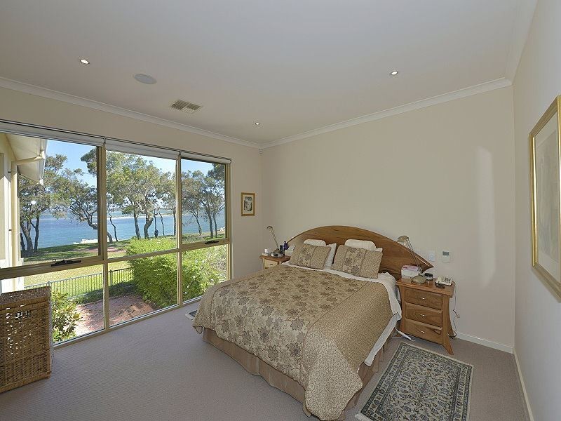 15 Chimneys Retreat, Erskine WA 6210