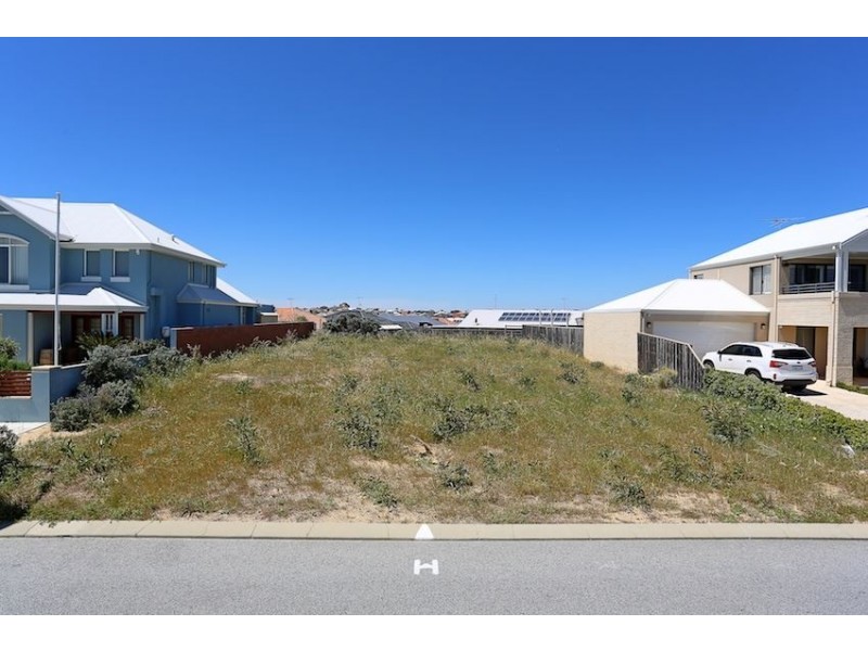 68 Boardwalk Boulevard, Halls Head WA 6210