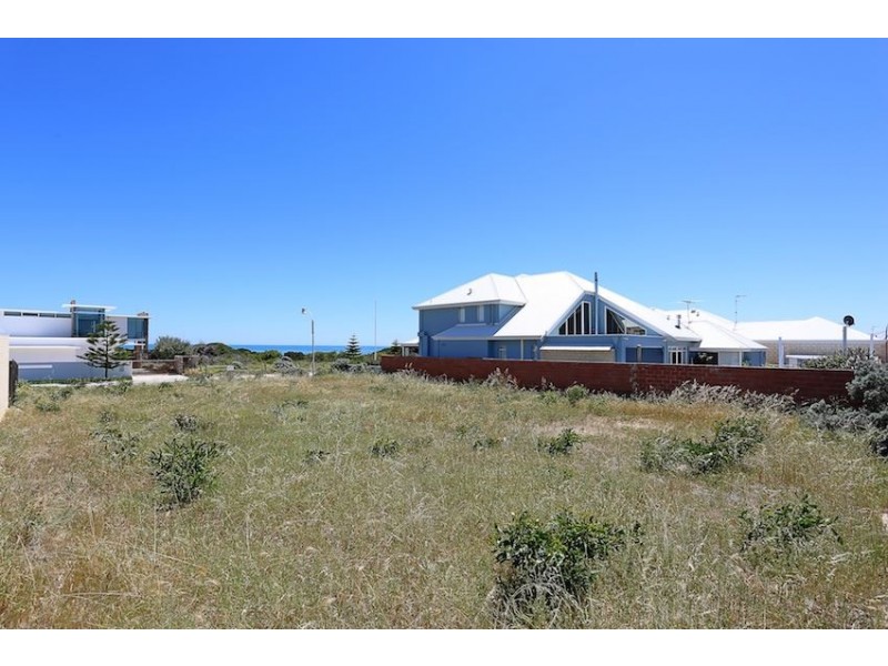 68 Boardwalk Boulevard, Halls Head WA 6210