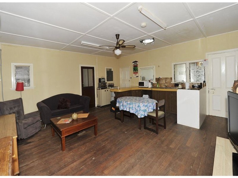 9 Third Ave, Mandurah WA 6210